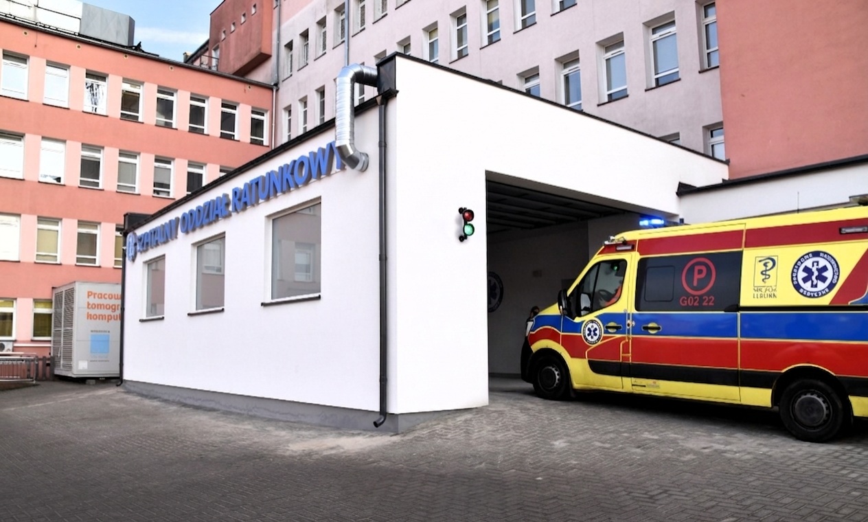 Window and door replacement at Hospital Emergency Department - Lębork